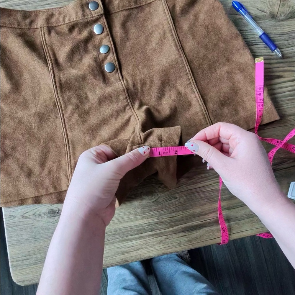 Abercrombie & Fitch Brown Vegan Suede Micro Shorts Size 8 Boho Retro - Picture 8 of 8